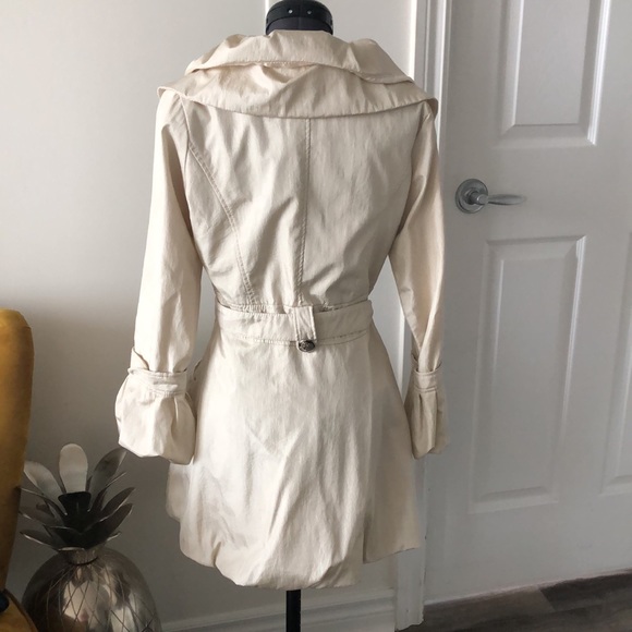 Trench coat - Picture 6 of 12